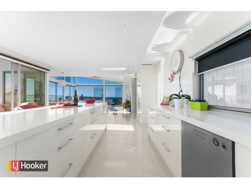 45 Lakeside Drive, Lake Tyers Beach VIC 3909