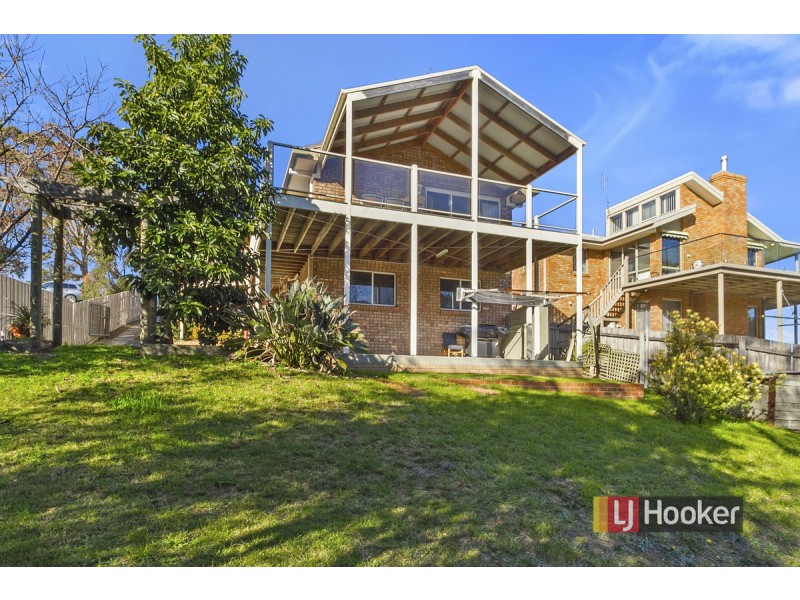 3 Point Road, Kalimna VIC 3909