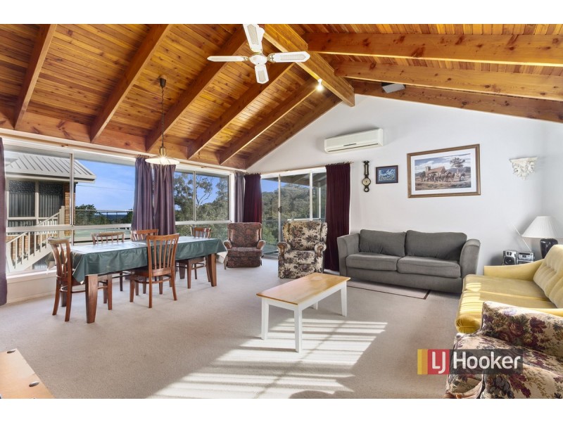 3 Point Road, Kalimna VIC 3909