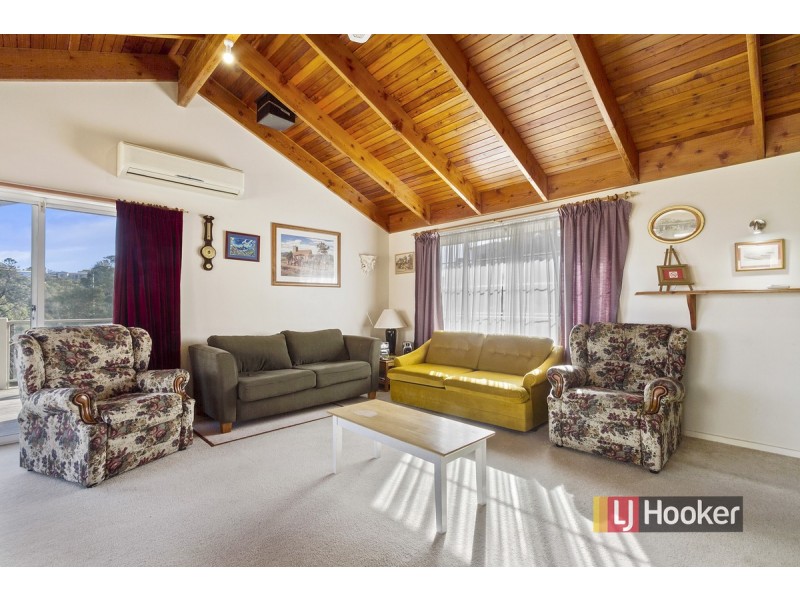 3 Point Road, Kalimna VIC 3909