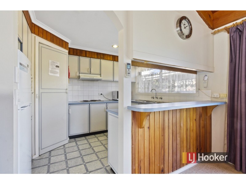 3 Point Road, Kalimna VIC 3909
