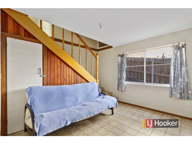 3 Point Road, Kalimna VIC 3909