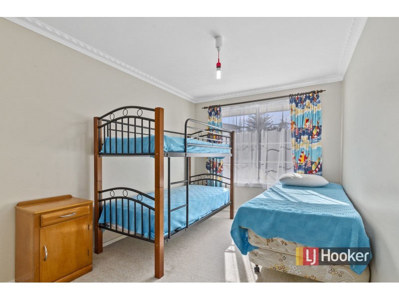 3 Point Road, Kalimna VIC 3909