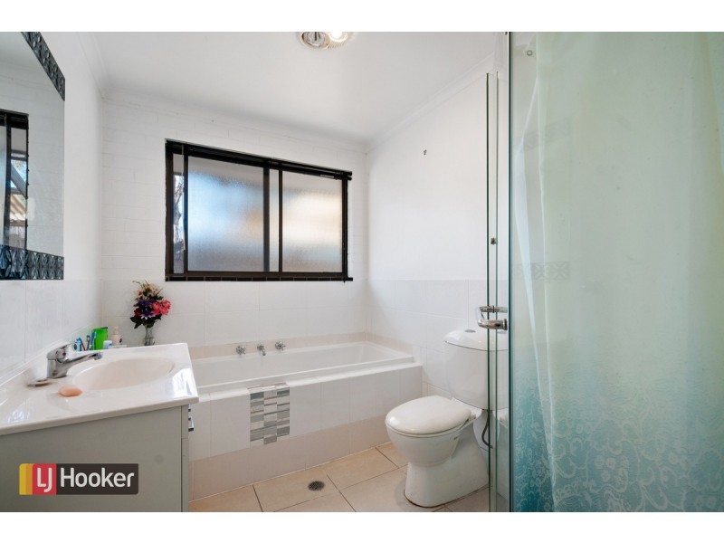 2/23 Gold Ring Road, Lakes Entrance VIC 3909