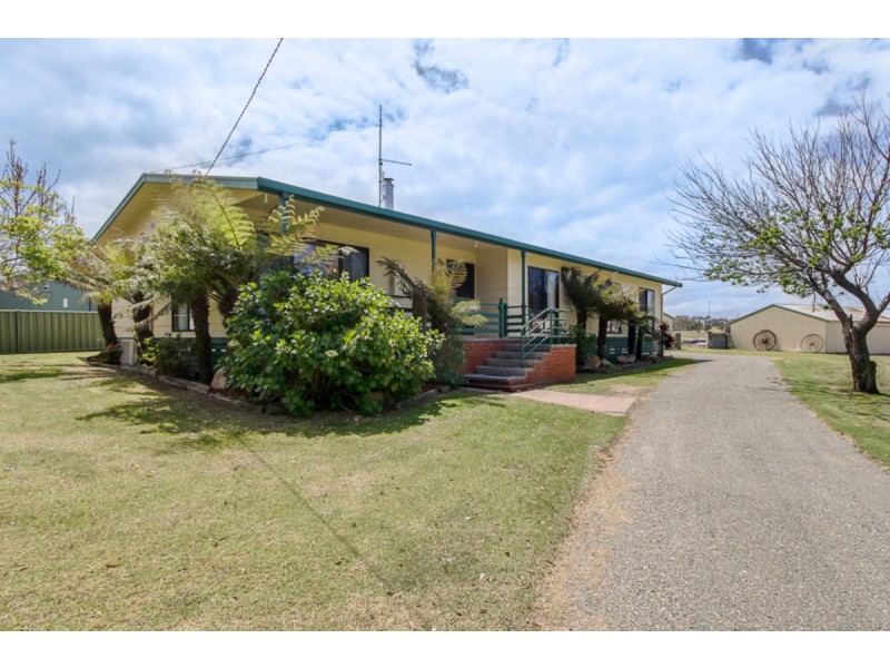 170 Myer Street, Lakes Entrance VIC 3909