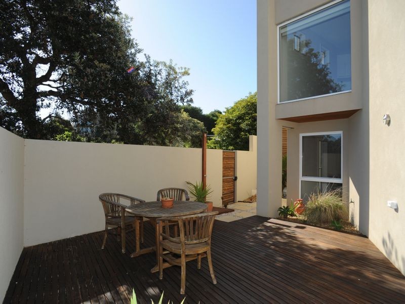 2/24 Skidale Close, Lake Tyers Beach VIC 3909