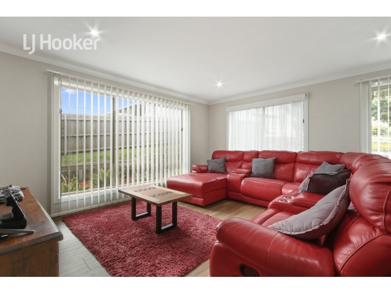 48 Capes Road, Lakes Entrance VIC 3909
