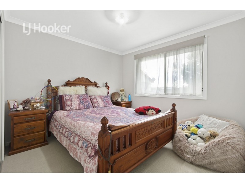 48 Capes Road, Lakes Entrance VIC 3909