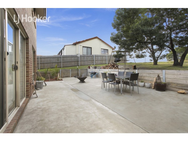 48 Capes Road, Lakes Entrance VIC 3909