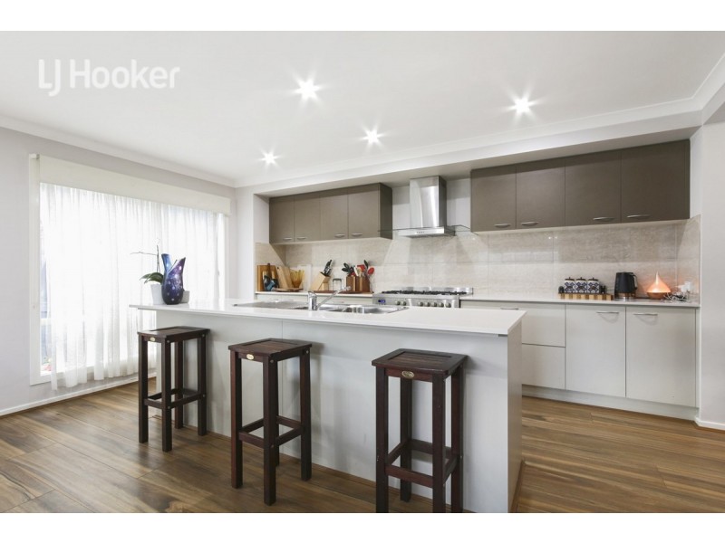 48 Capes Road, Lakes Entrance VIC 3909