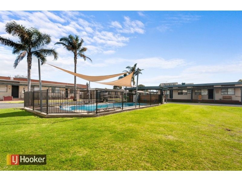 6 Roadknight Street, Lakes Entrance VIC 3909