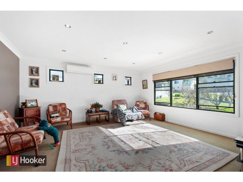 1/2 North Street, Lakes Entrance VIC 3909