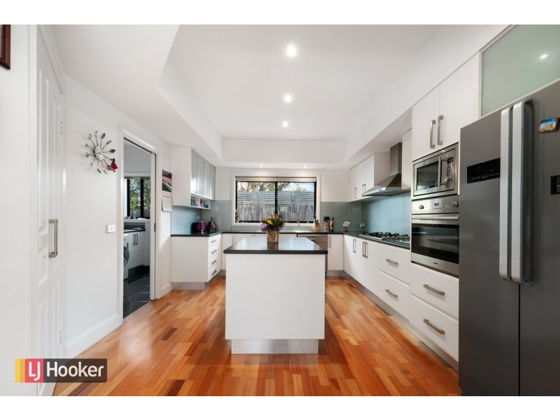 1/2 North Street, Lakes Entrance VIC 3909