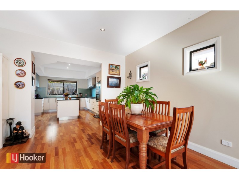 1/2 North Street, Lakes Entrance VIC 3909