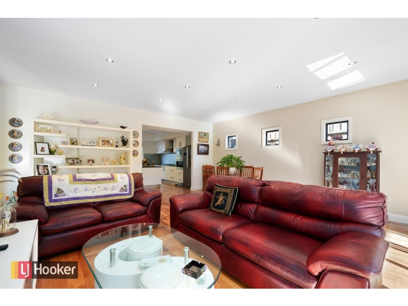 1/2 North Street, Lakes Entrance VIC 3909