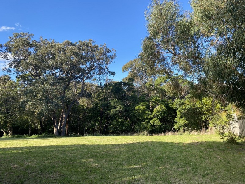 22 Beveridges Road, Lakes Entrance VIC 3909