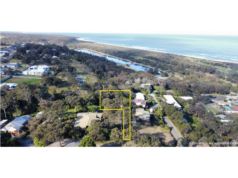 22 Beveridges Road, Lakes Entrance VIC 3909