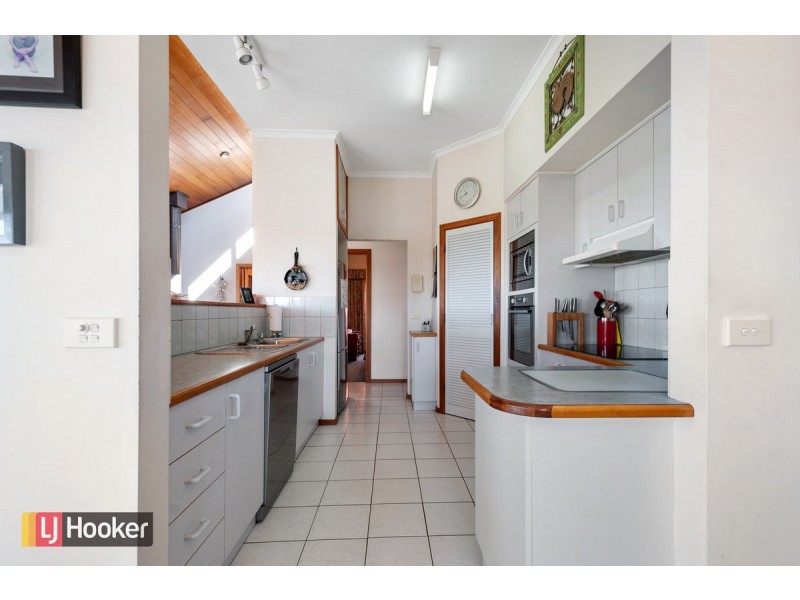 7 Clara Street, Kalimna VIC 3909