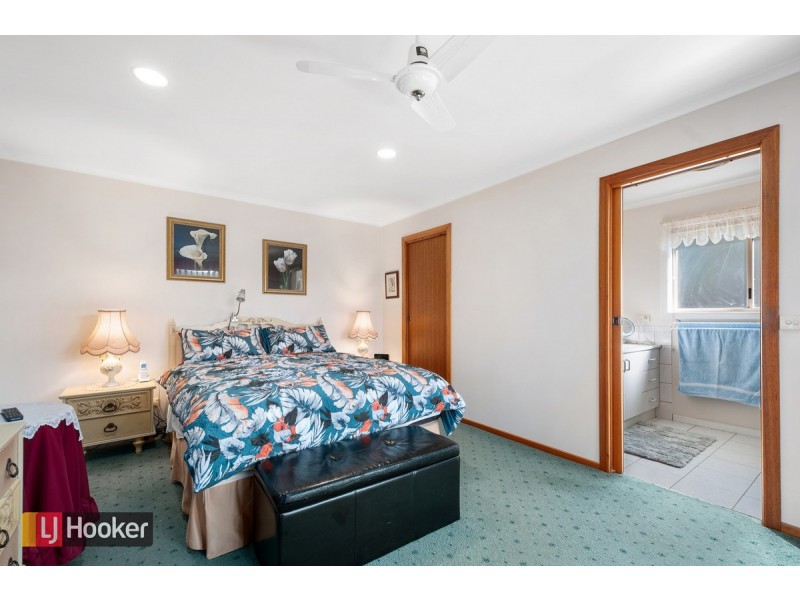 7 Clara Street, Kalimna VIC 3909