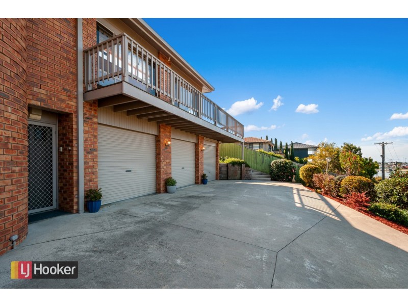 7 Clara Street, Kalimna VIC 3909