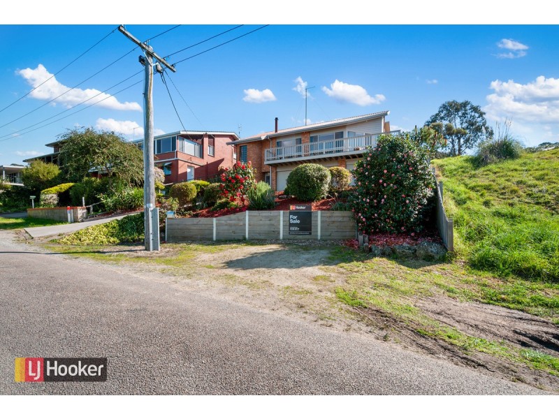 7 Clara Street, Kalimna VIC 3909