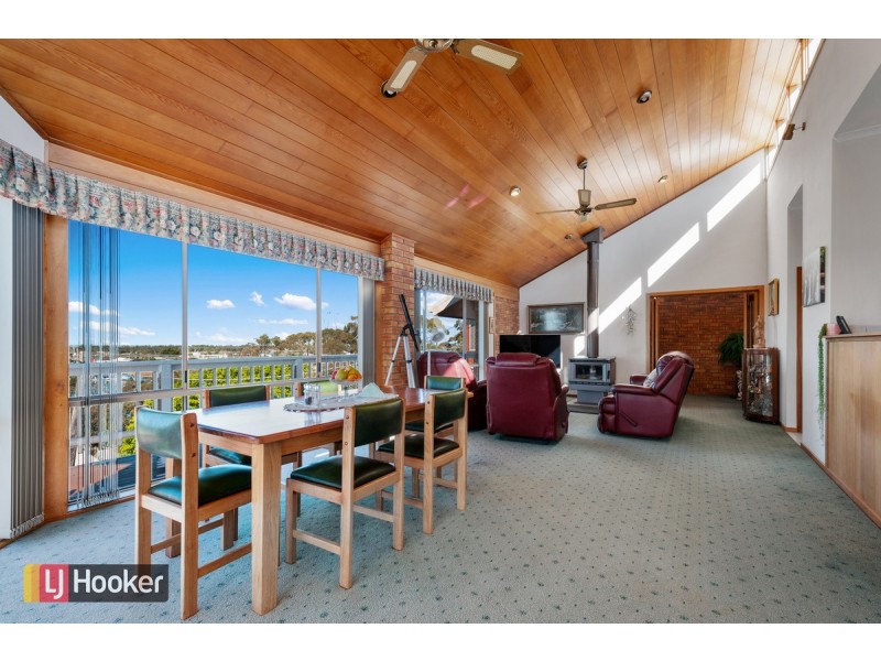 7 Clara Street, Kalimna VIC 3909