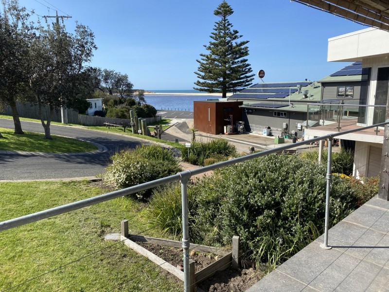 22 Cross Street, Lake Tyers Beach VIC 3909