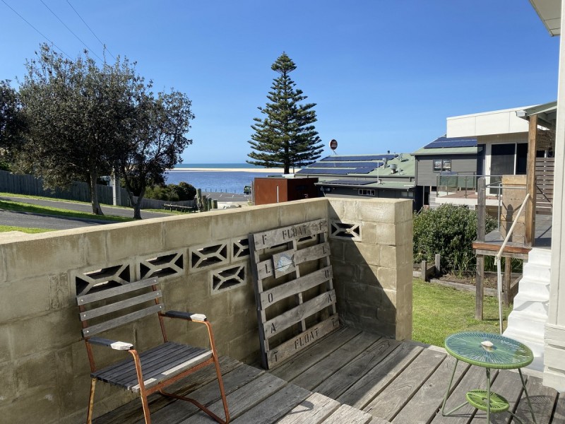22 Cross Street, Lake Tyers Beach VIC 3909