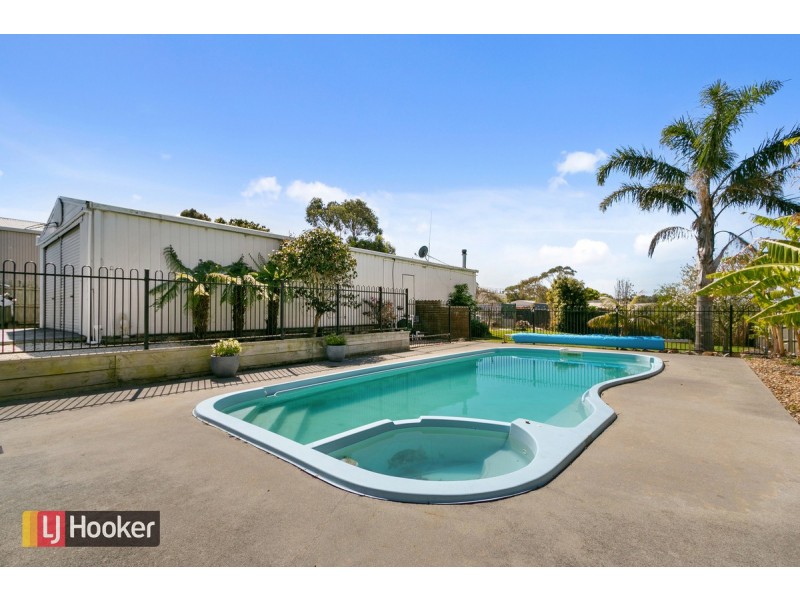 16 Bills Street, Lakes Entrance VIC 3909