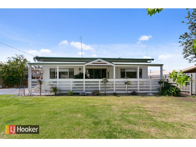 16 Bills Street, Lakes Entrance VIC 3909