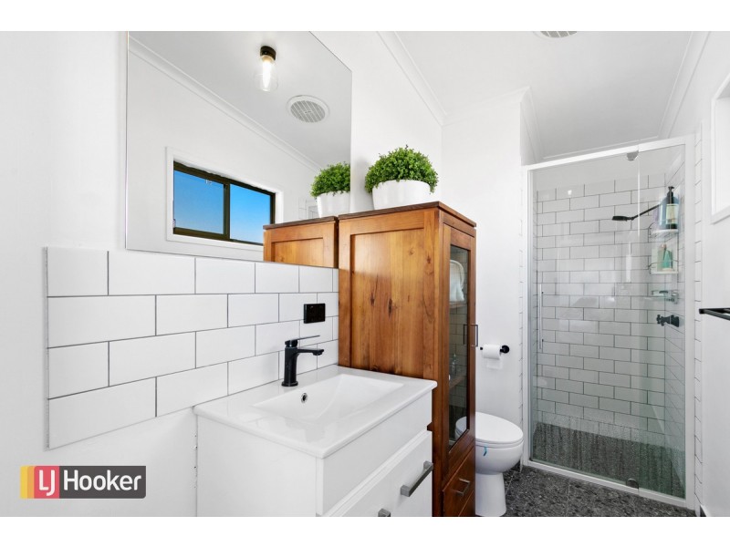 16 Bills Street, Lakes Entrance VIC 3909