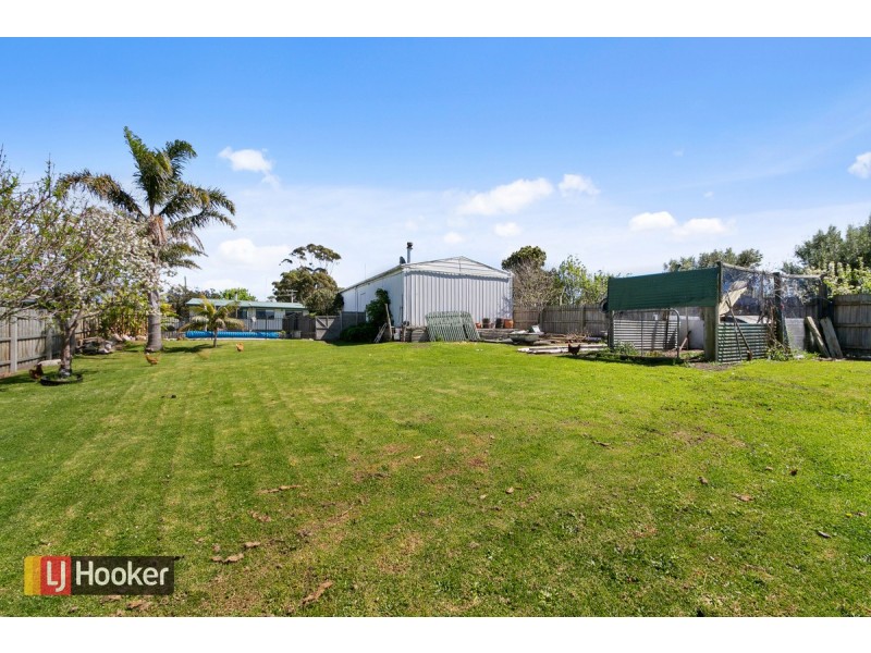 16 Bills Street, Lakes Entrance VIC 3909