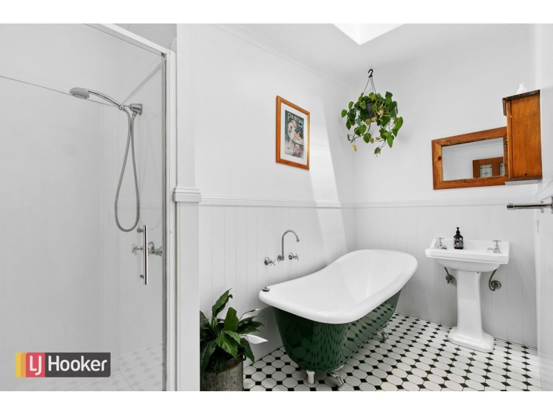 16 Bills Street, Lakes Entrance VIC 3909