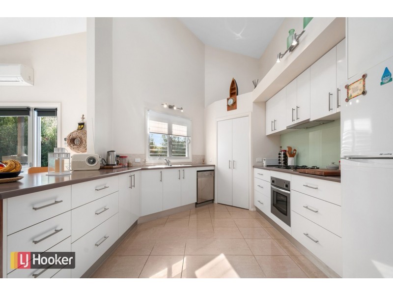 24 Laughtons Road, Kalimna VIC 3909