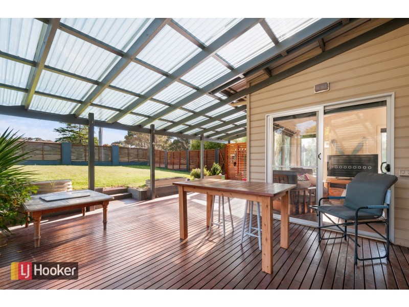 24 Laughtons Road, Kalimna VIC 3909