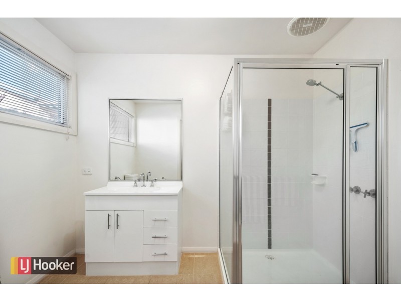 24 Laughtons Road, Kalimna VIC 3909