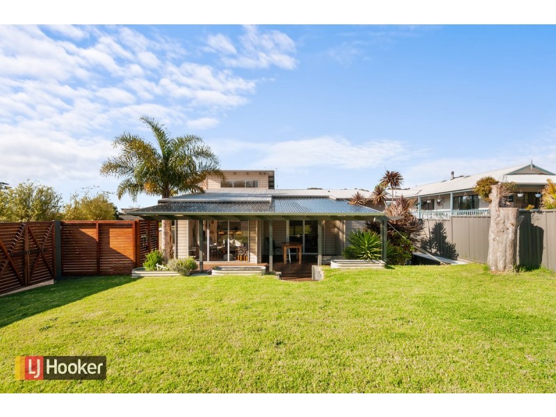24 Laughtons Road, Kalimna VIC 3909