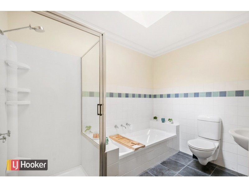 4 O’Donnell Drive, Lakes Entrance VIC 3909