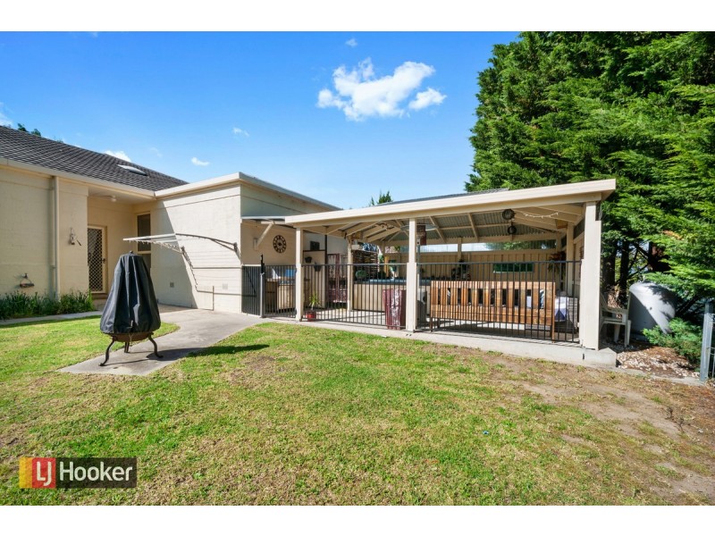 4 O’Donnell Drive, Lakes Entrance VIC 3909