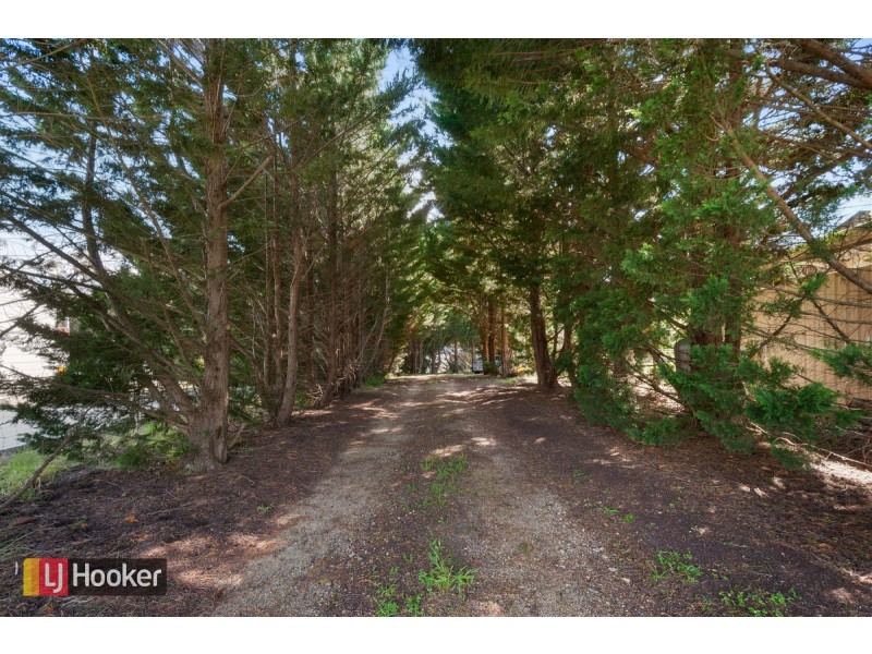 4 O’Donnell Drive, Lakes Entrance VIC 3909