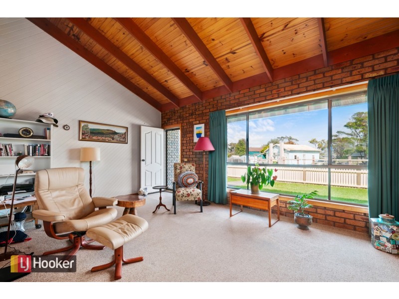 1/6 Eastern Beach Road, Lakes Entrance VIC 3909