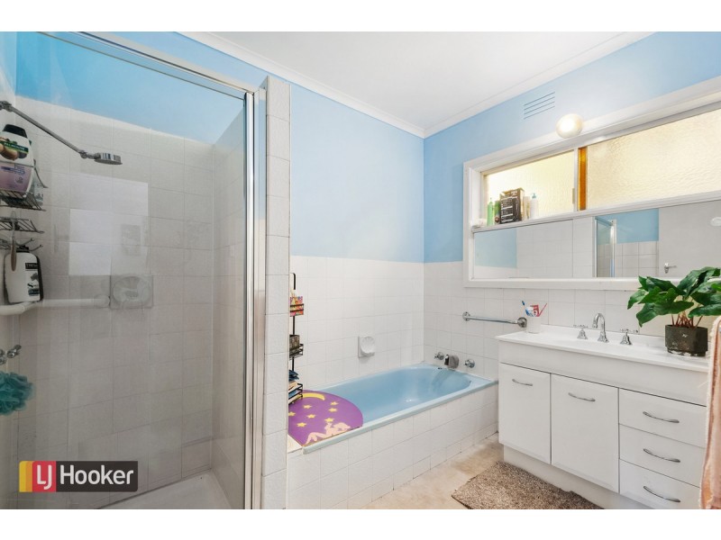 67 Seaview Parade, Kalimna VIC 3909