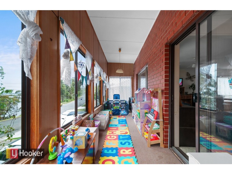 67 Seaview Parade, Kalimna VIC 3909