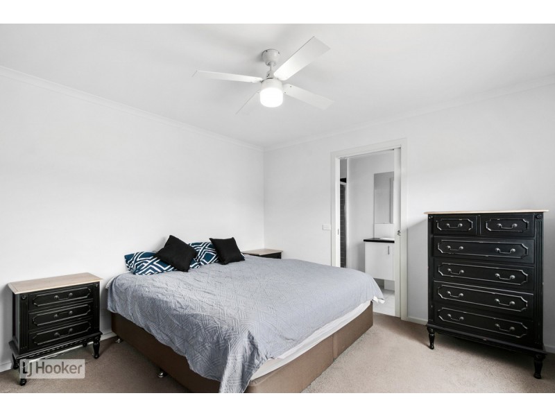 3 Falcon Grove, Metung VIC 3904