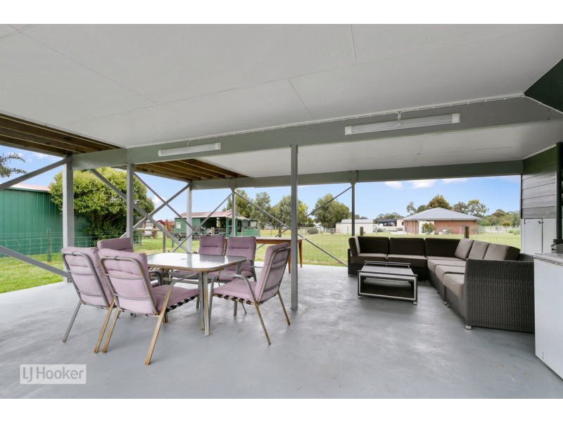 3 Falcon Grove, Metung VIC 3904