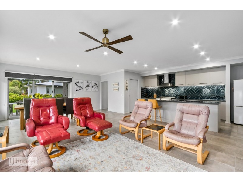 147 Kingscove Boulevard, Metung VIC 3904