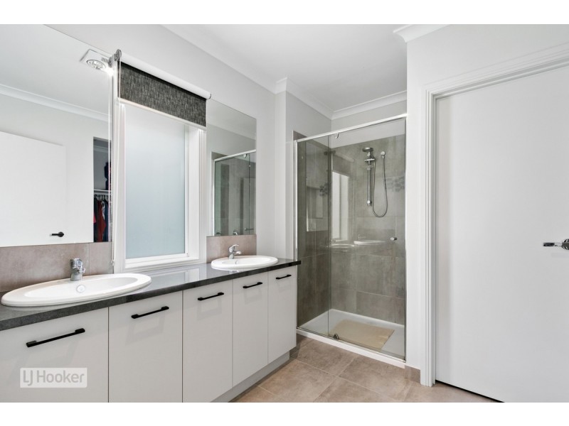 147 Kingscove Boulevard, Metung VIC 3904