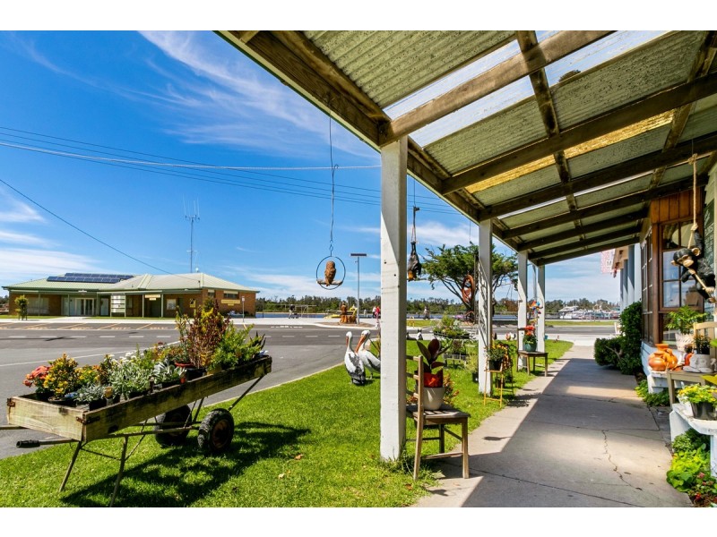 3 Bulmer Street, Lakes Entrance VIC 3909