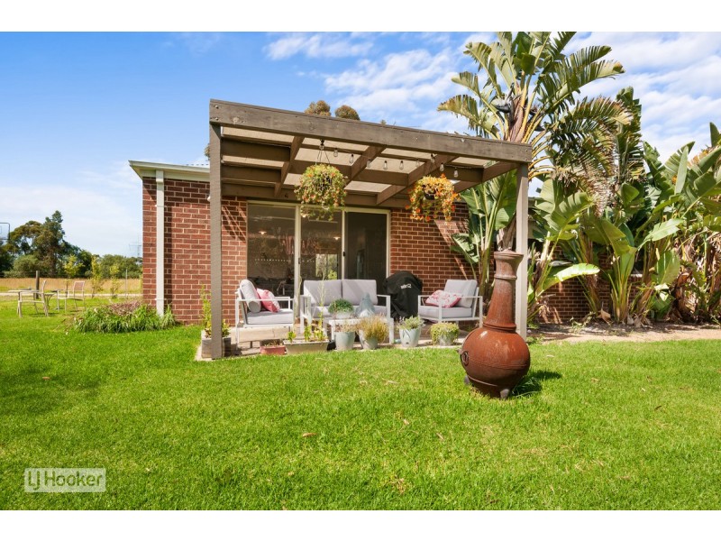 17 Peter Road, Metung VIC 3904