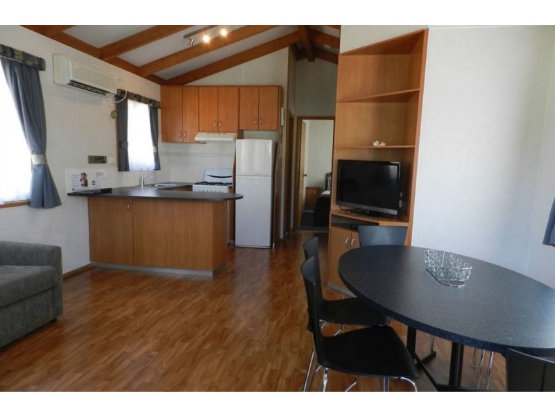 1 Mairburn Road, Metung VIC 3904